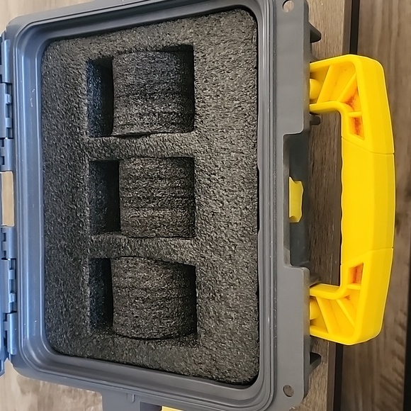 INVICTA 3 SLOT CASE - Picture 6 of 6